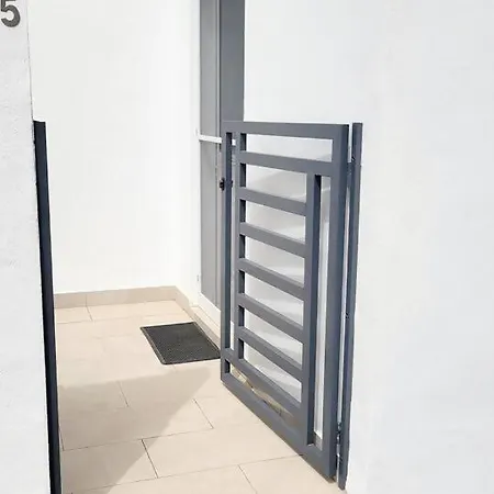 Apartment Con Piscina Privada *